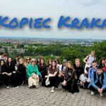 uczniowie na Kopcu Kraka