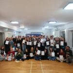 uczniowie naszej szkoły uczestniczący w Euroweek 2023 - pozujący do zdjęcia