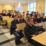 uczniowie podczas wykłądów na agh