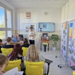 uczniowie podczas lekcji religii