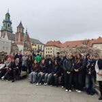 uczniowie na Wawelu