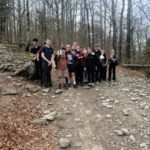 uczniowie na szlaku góskim