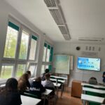 uczniowie podczas wykładu