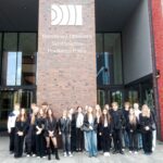 uczniowie przed NOSPR